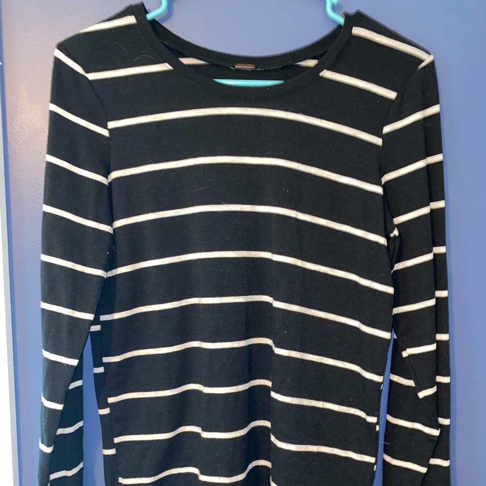 Black and White stripe long sleeve